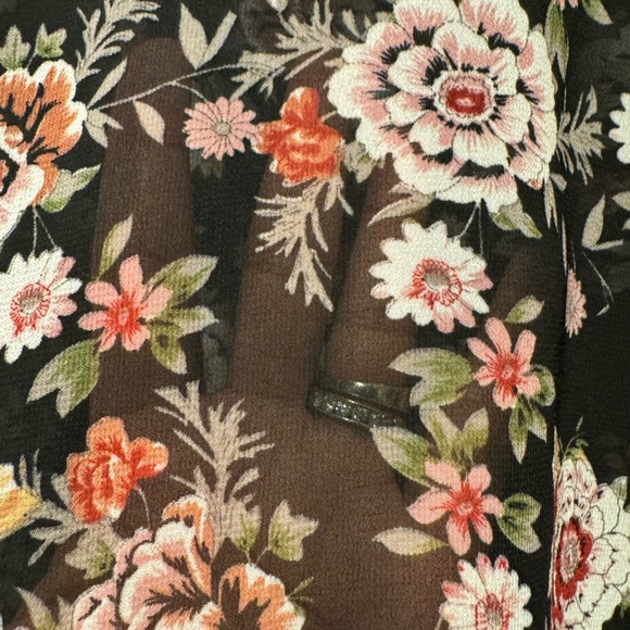 Umgee babydoll black floral top with ruffles size M - Picture 8 of 15